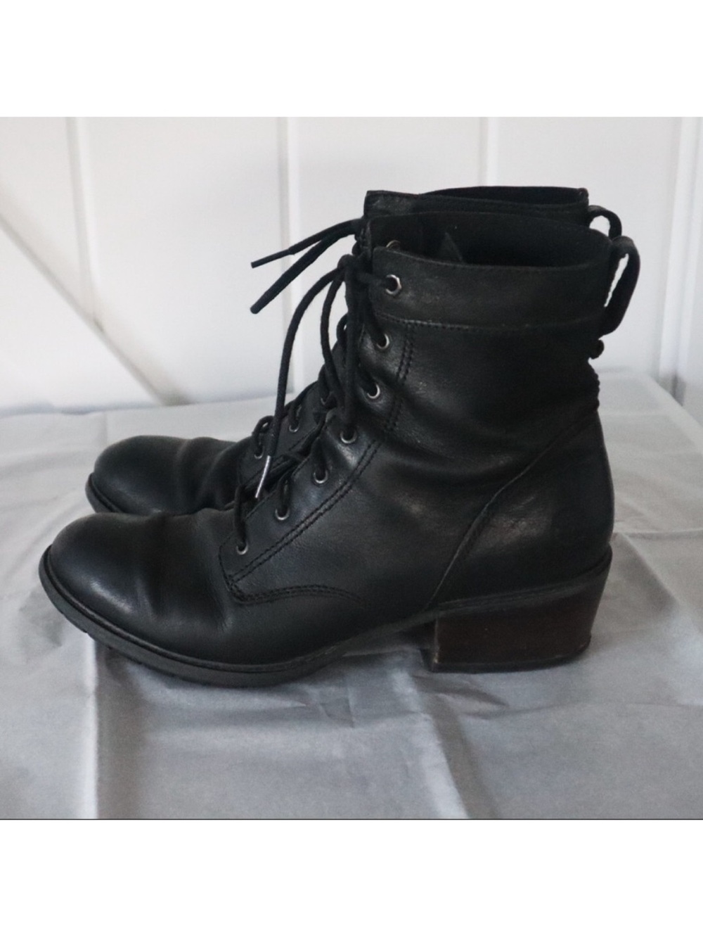 Timberland Black Leather Lace-Up Ankle Boots